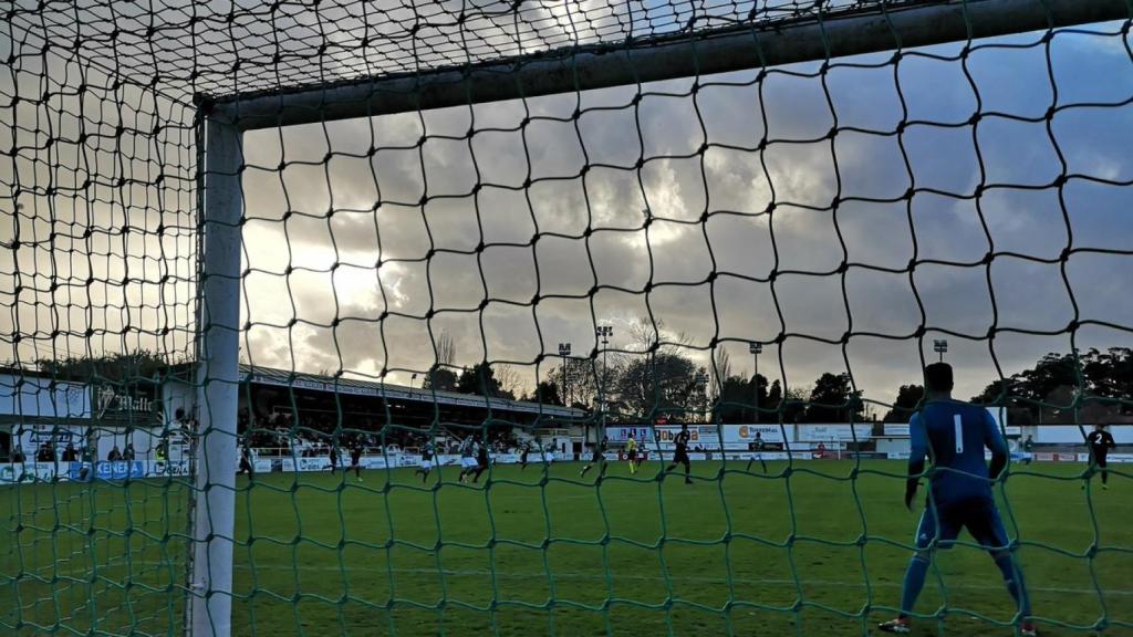 Luca, en el partido ante el Coruxo. Foto: Twitter (@CarmenVilluq)