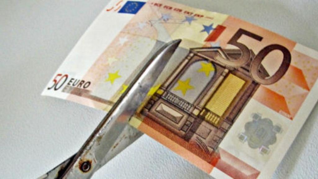 S&P deja la puerta abierta a recortar el rating de Cataluña, pero no de España