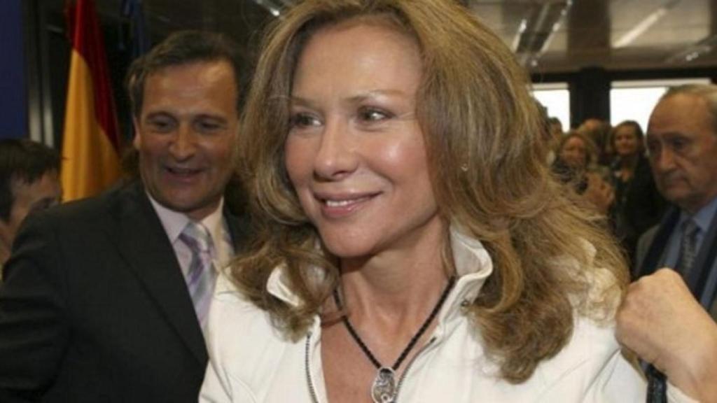 Alicia Koplowitz sale de Abertis en plena guerra de OPAs