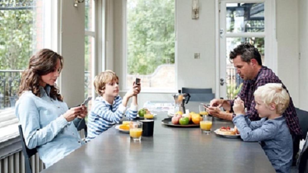 Las empresas de Internet se forran con sus usuarios enganchados y ganan 28