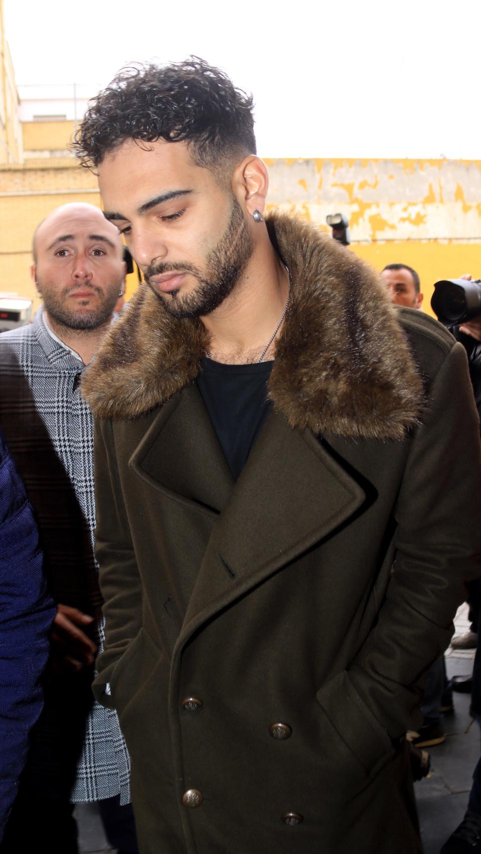 Manuel Cortés y Kiko Rivera en el funeral de Chiquetete.