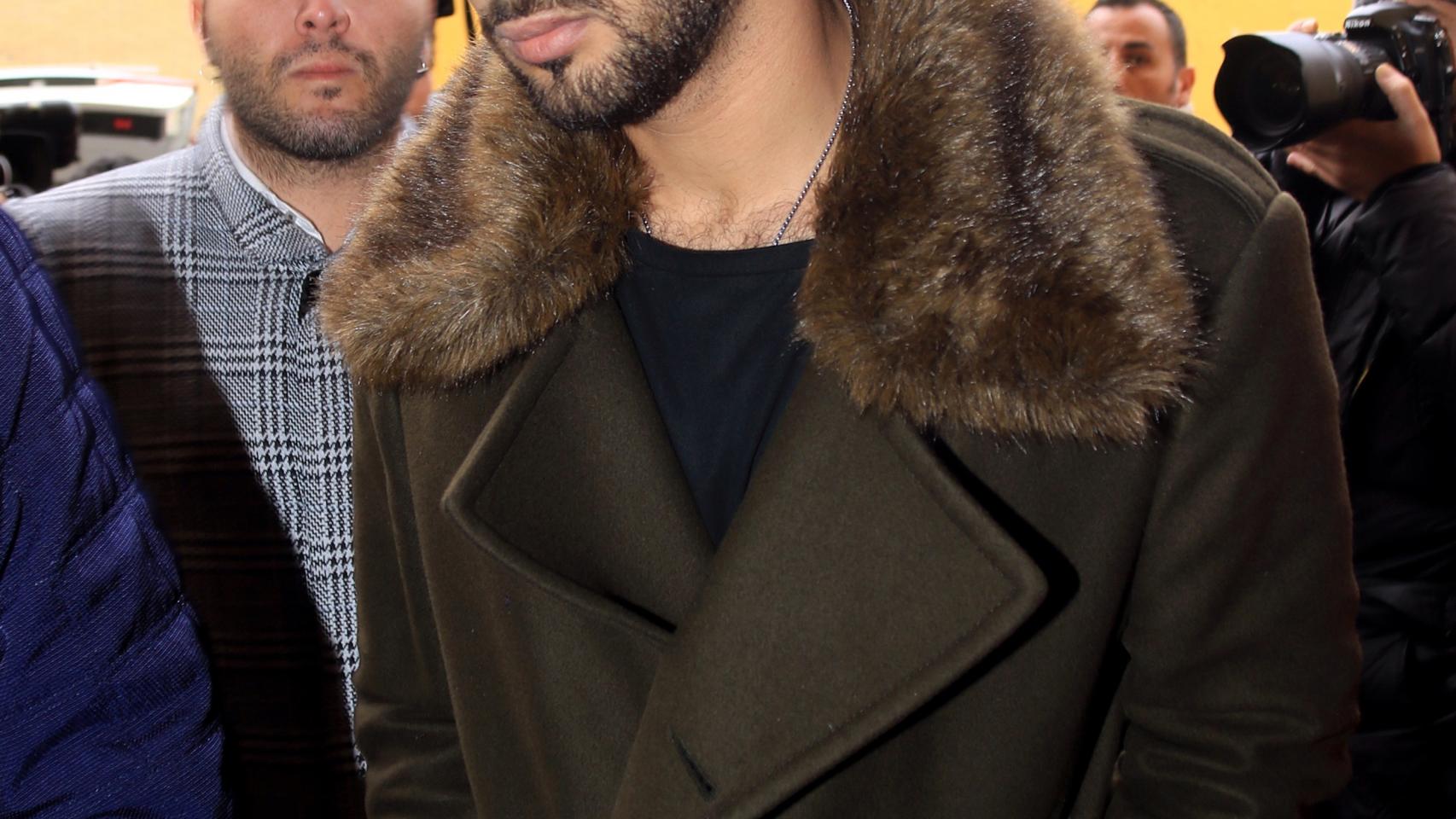 Amigos y familiares en el funeral del cantante Chiquetete