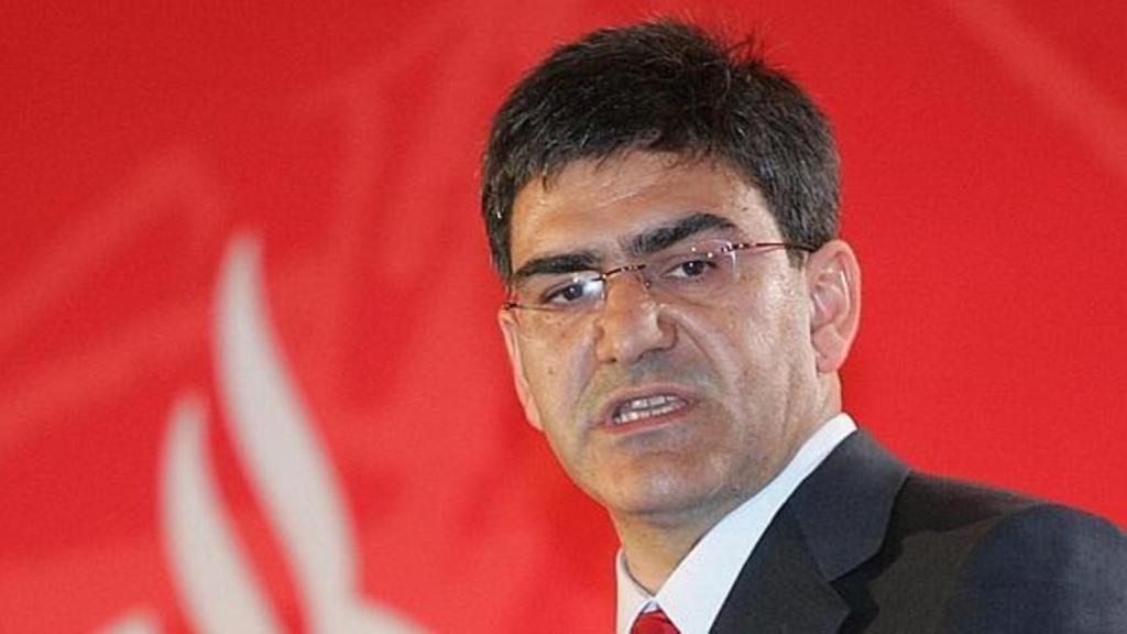 Álvarez: Habrá restructuración, pero contamos con los empleados del Popular que quieran seguir trabajando en el grupo