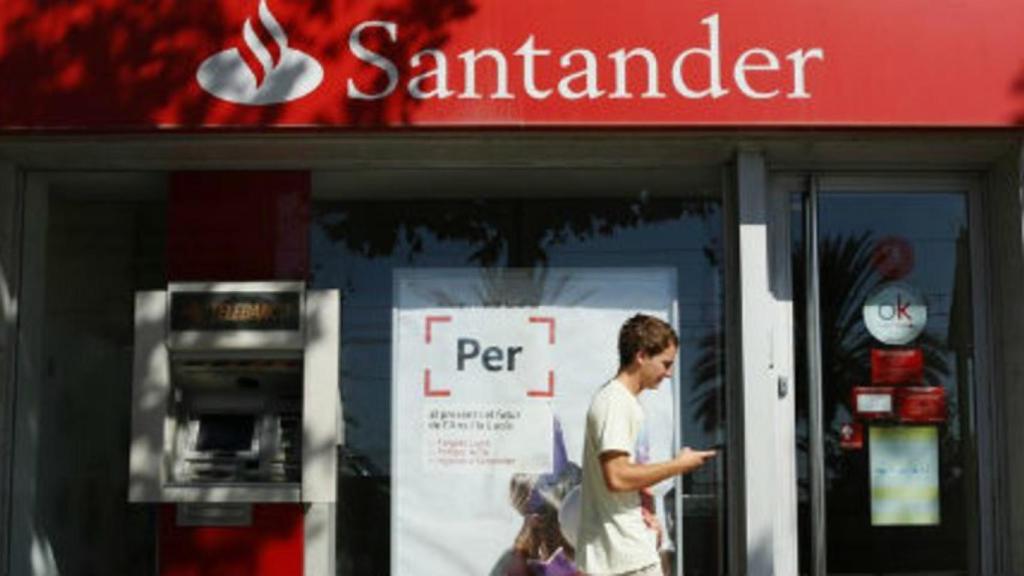 Sucursal del Banco Santander en imagen de archivo.