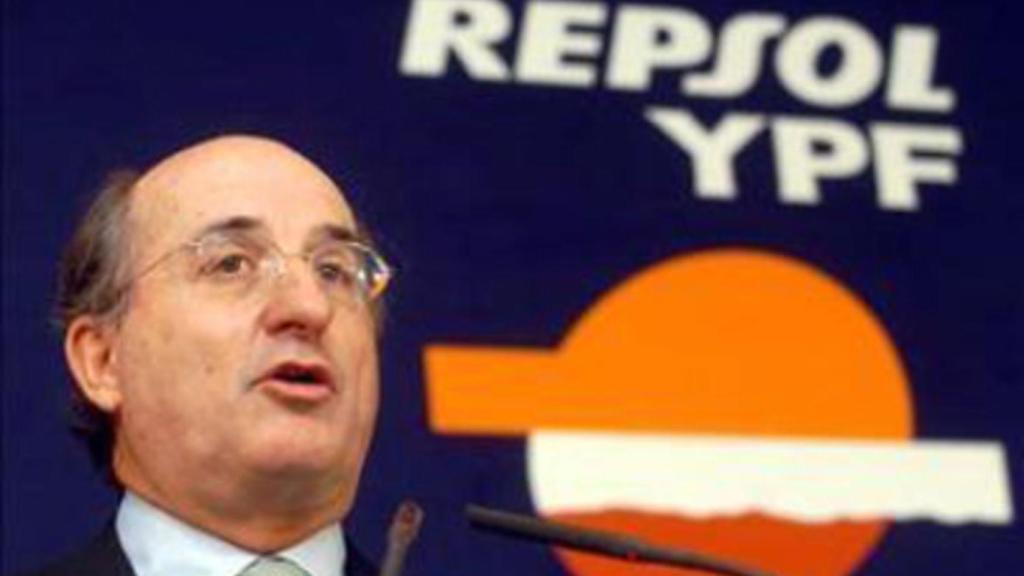 Brufau afirma que el coche eléctrico es una tecnología inmadura y que no es sostenible