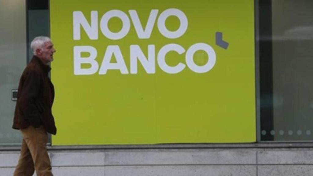 Cartel de Novo Banco.
