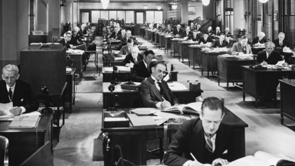 El Gobierno abre la puerta a una subida salarial superior al 1% para los empleados públicos en 2018