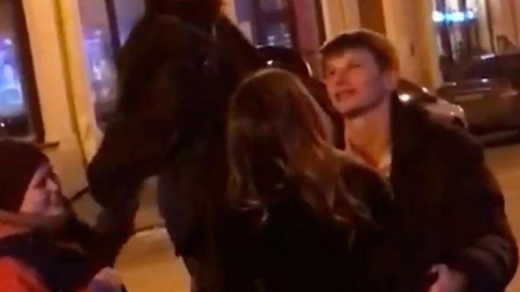 Arshavin la lía en un club de Rusia