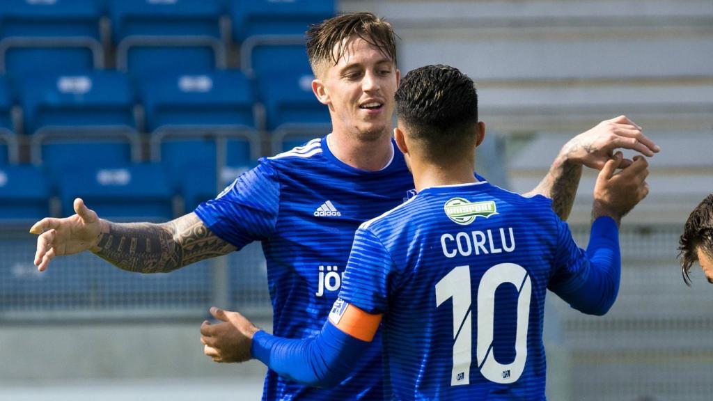 Nicki Bille celebra un gol con el Lyngby. Foto: lyngby-boldklub.dk