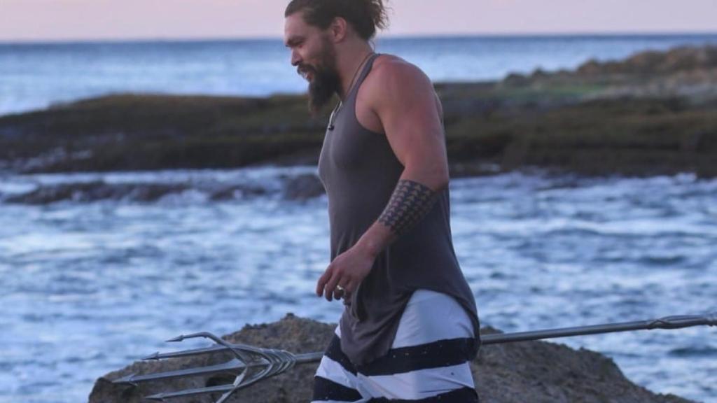 Jason Momoa dispuesto a ser la estrella de una boda que no es la suya