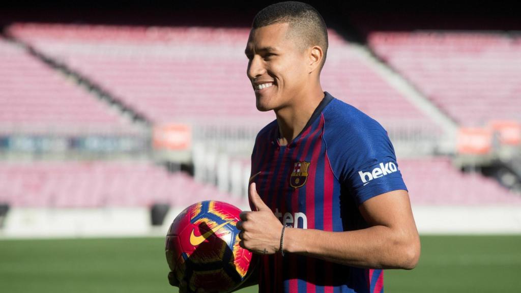 El Barça presenta al colombiano Jeison Murillo, central cedido por el Valencia