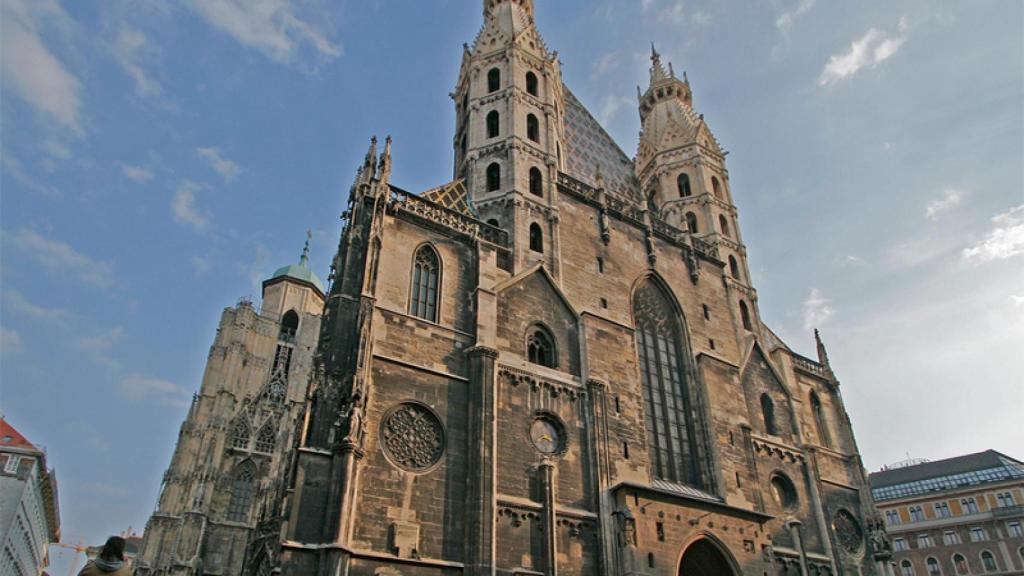 La catedral de St. Stephen, evacuada tras un aviso de bomba.