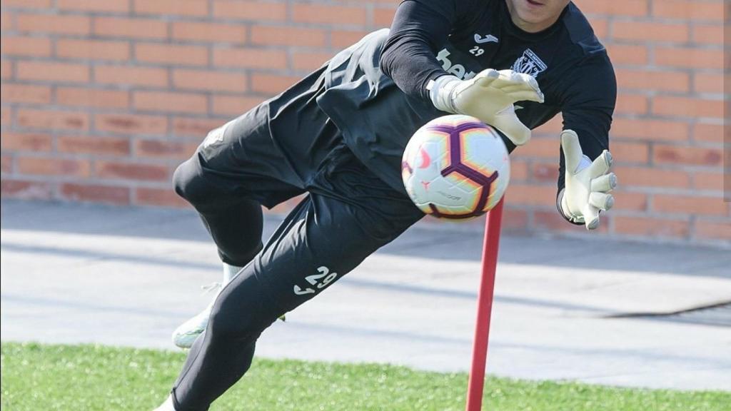 Lunin entrenando con el Leganés Foto: Twitter (@lunin_oficial)