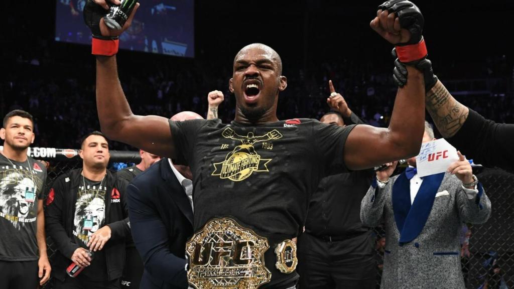 Jon Jones con el campeonato semipesado de UFC. Foto: Twitter (@ufc)