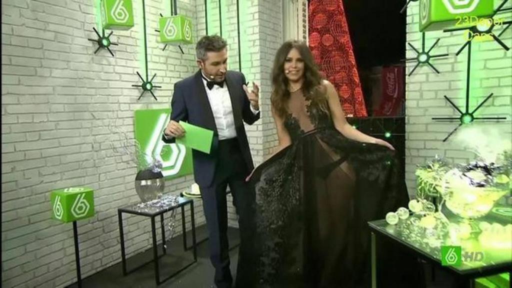 Pedroche junto a Frank Blanco en las Campanadas de 2014.