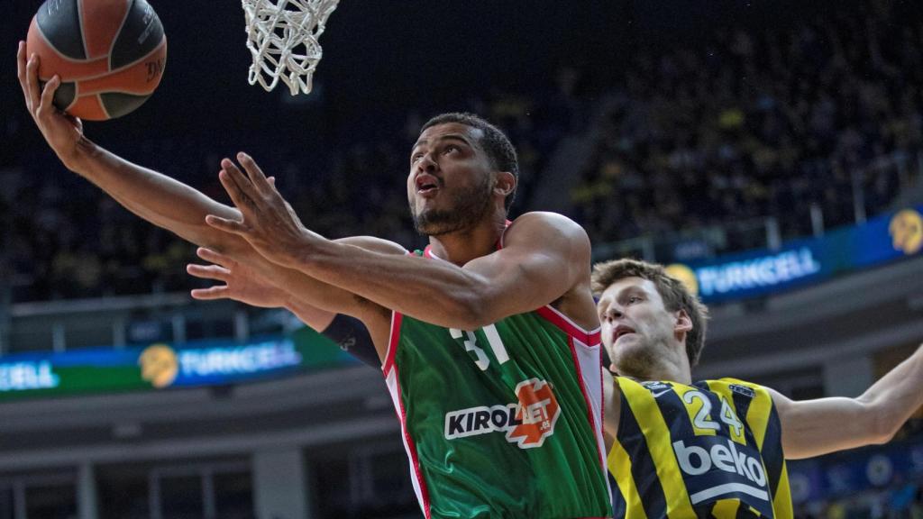 Shavon Shields en el partido frente al Fenerbahce