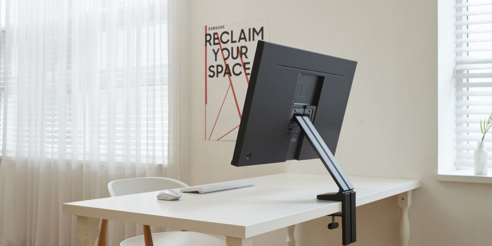 smasung space monitor 2