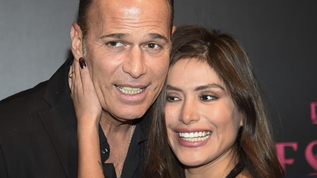 Miriam junto a Carlos Lozano.