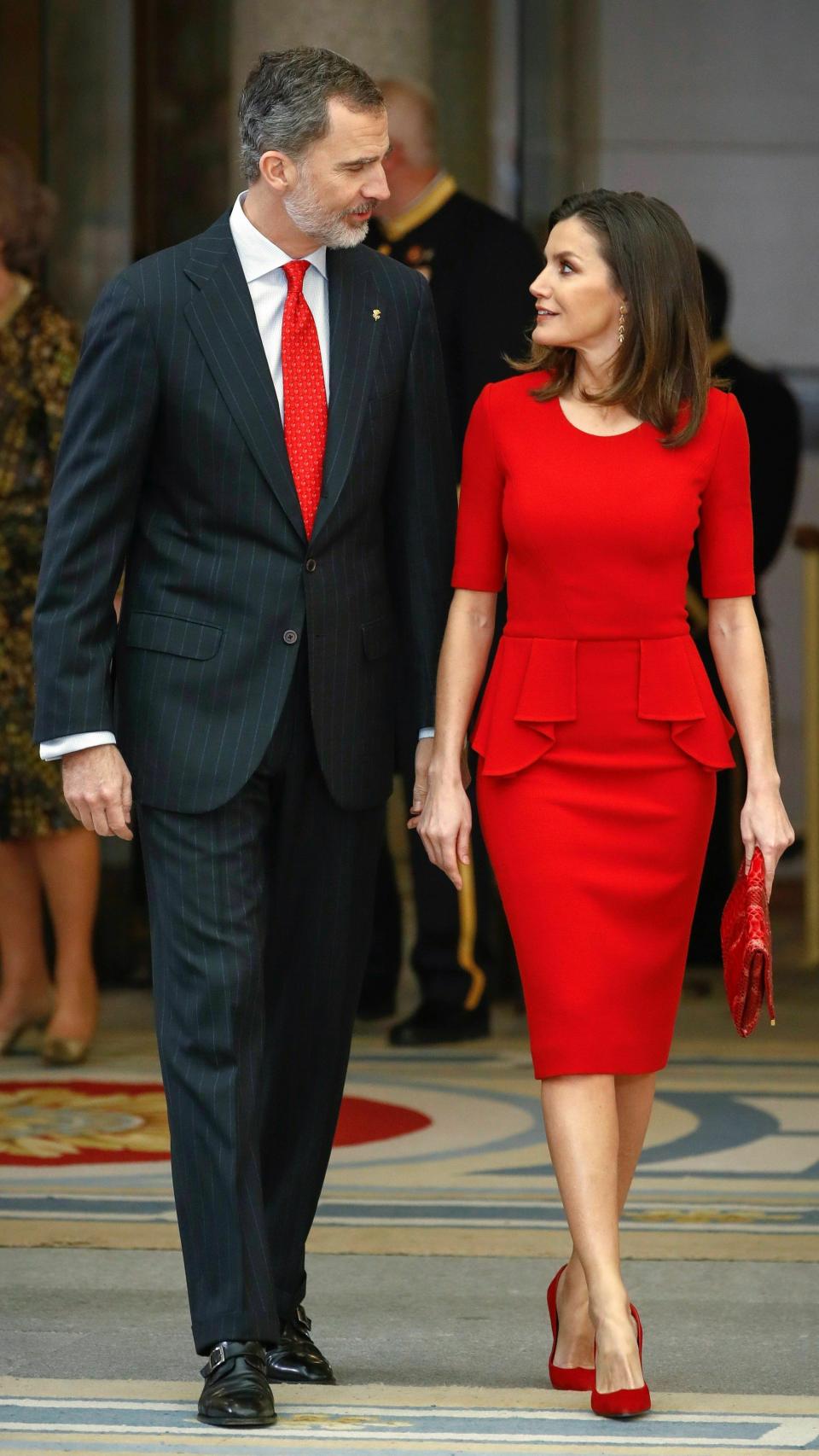 Letizia y Felipe hablando en el evento de este jueves.