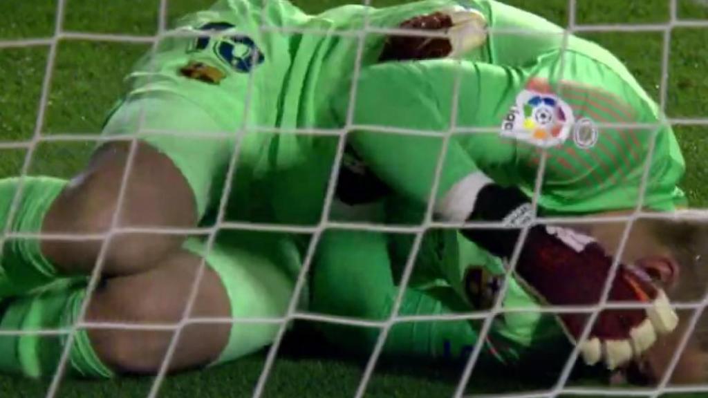 Cillessen durante el Levante-Barça. Foto Twitter: (@elchiringuitotv)