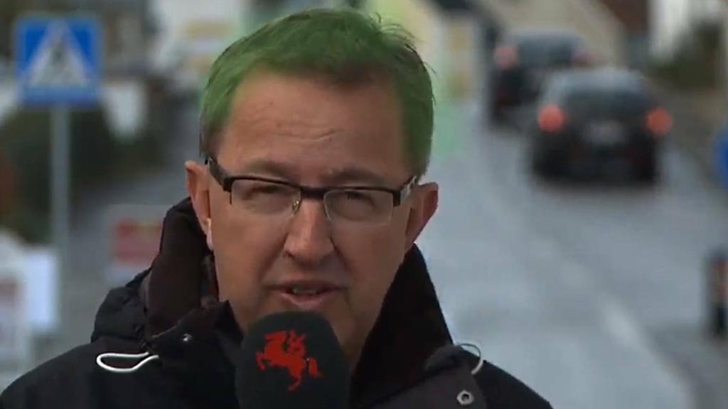 Un reportero de la cadena Sydsvenskan relata el caso desde Anderslöv, adecuadamente caracterizado.