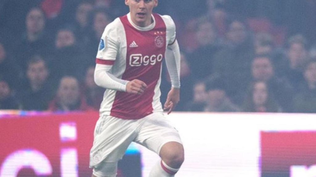 Maximiliam Wöber, defensa del Ajax, cerca de fichar por el Sevilla