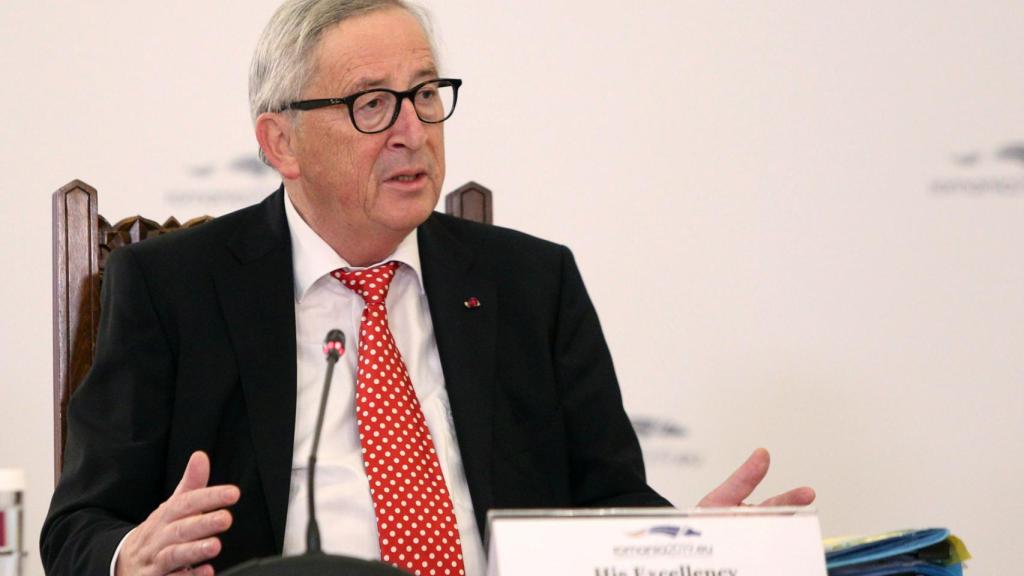 Juncker, durante la rueda de prensa en Bucarest