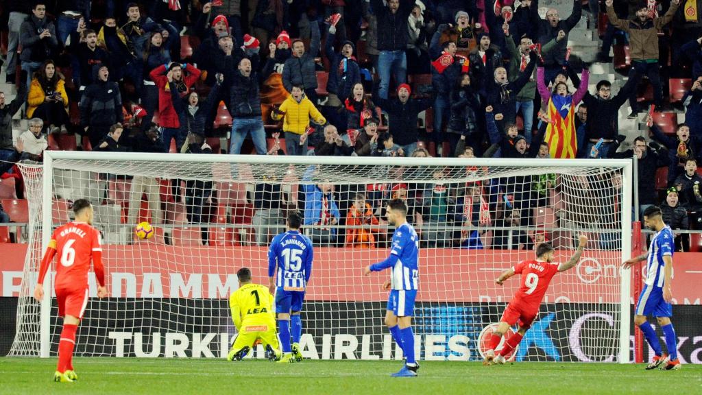 Los jugadores del Girona celebran el gol de Stuani ante el Alavés