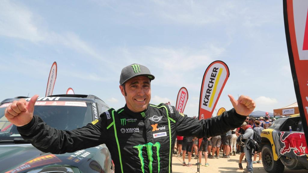 Nani Roma celebra su subcampeonato en el Dakar 2019