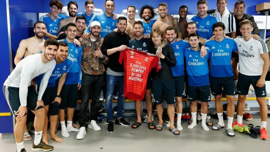 Despedida del vestuario del Real Madrid a Kiko Casilla. Foto: Twitter (@SergioRamos)