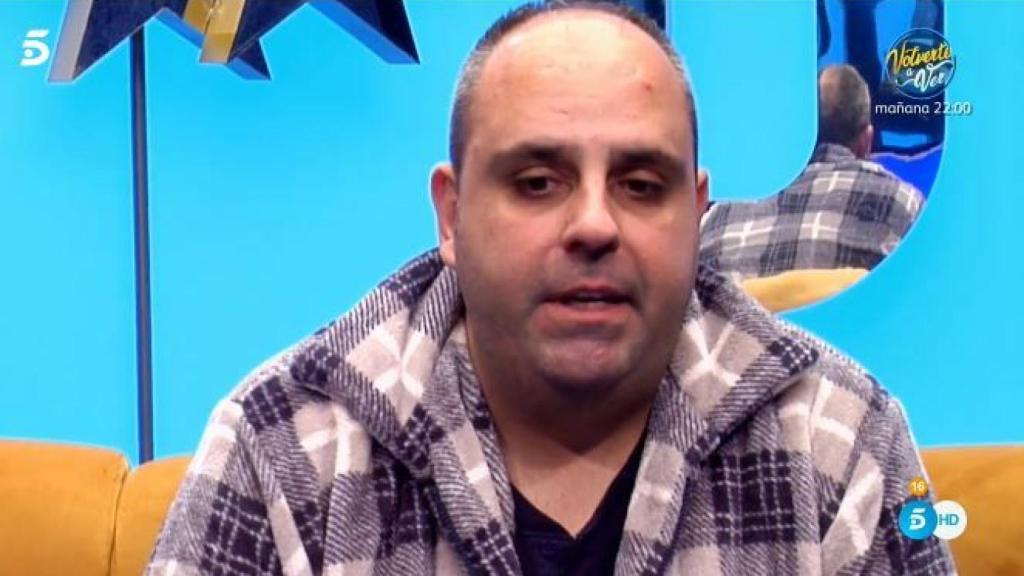 Julio, destrozado con las palabras de María Jesús.