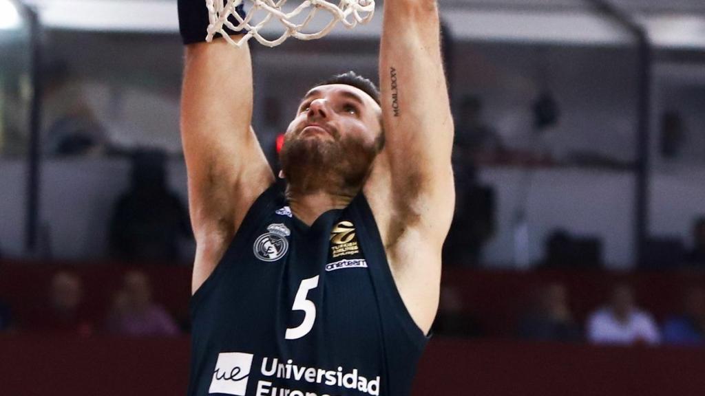 Rudy Fernández realiza un mate