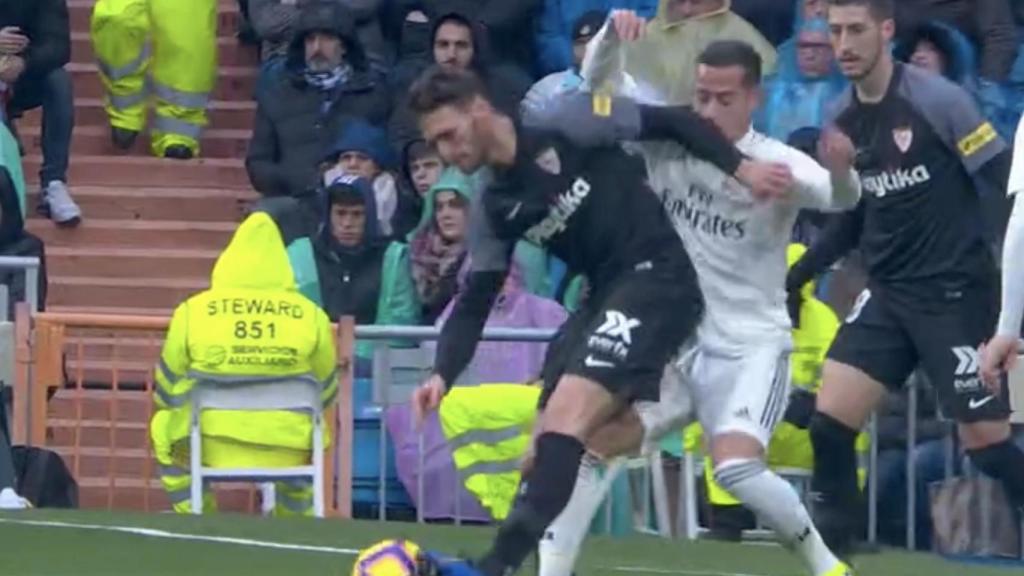 Lucas Vázquez, sangrando tras un golpe de Sergi Gómez