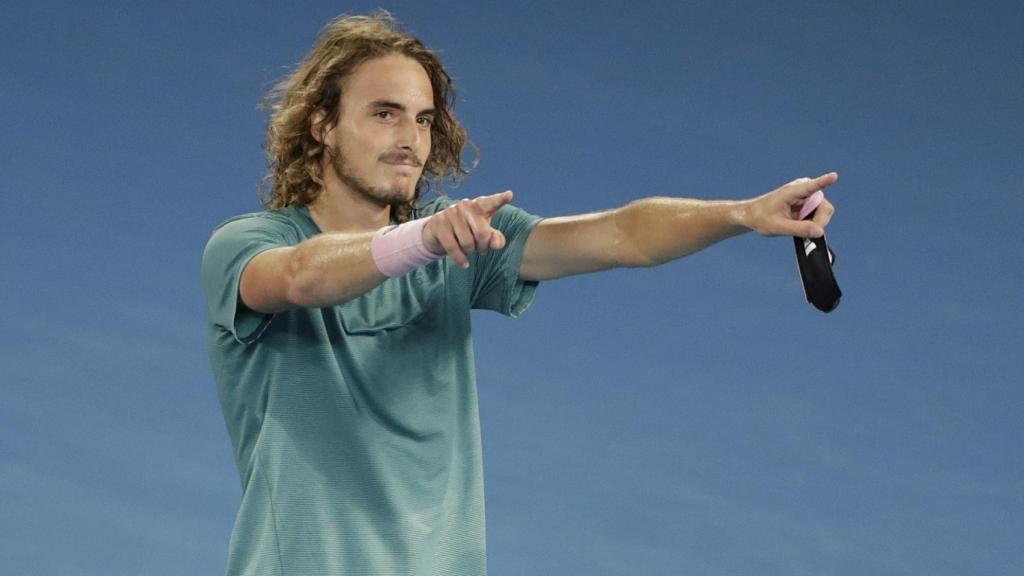 Tsitsipas tras vencer a Federer