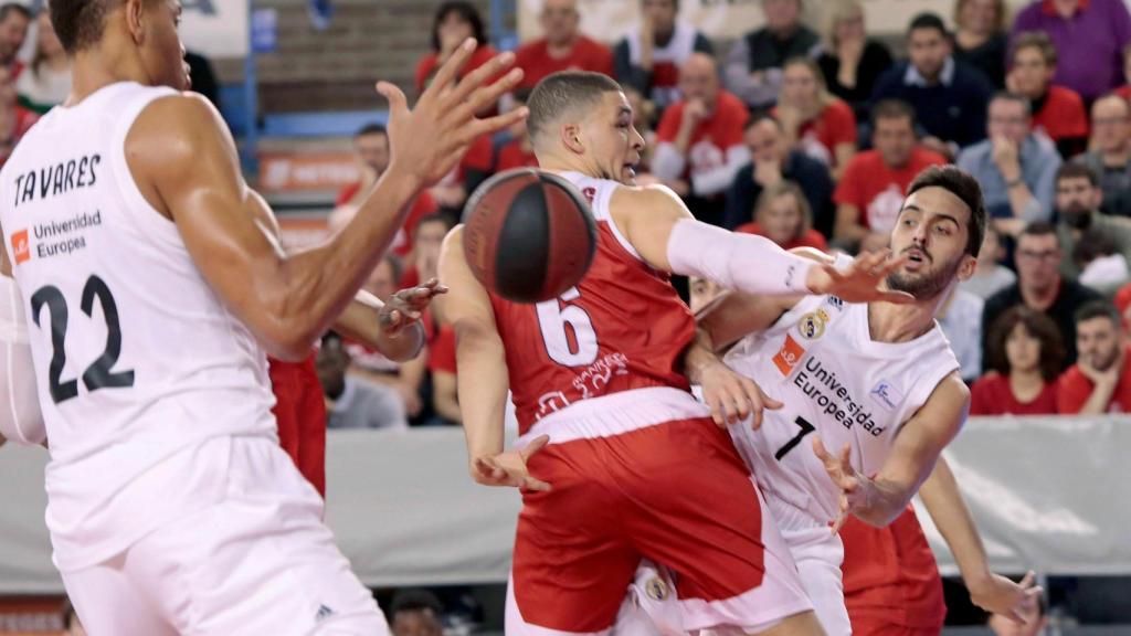 Campazzo asiste a Tavares ante el Manresa