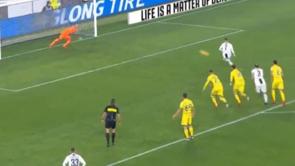 Sorrentino detiene el penalti de Cristiano Ronaldo