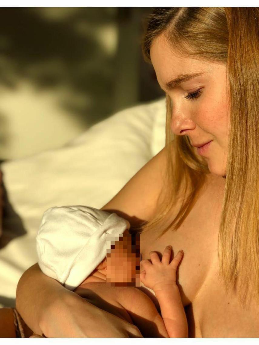 Natalia Sánchez y la pequeña Lia.