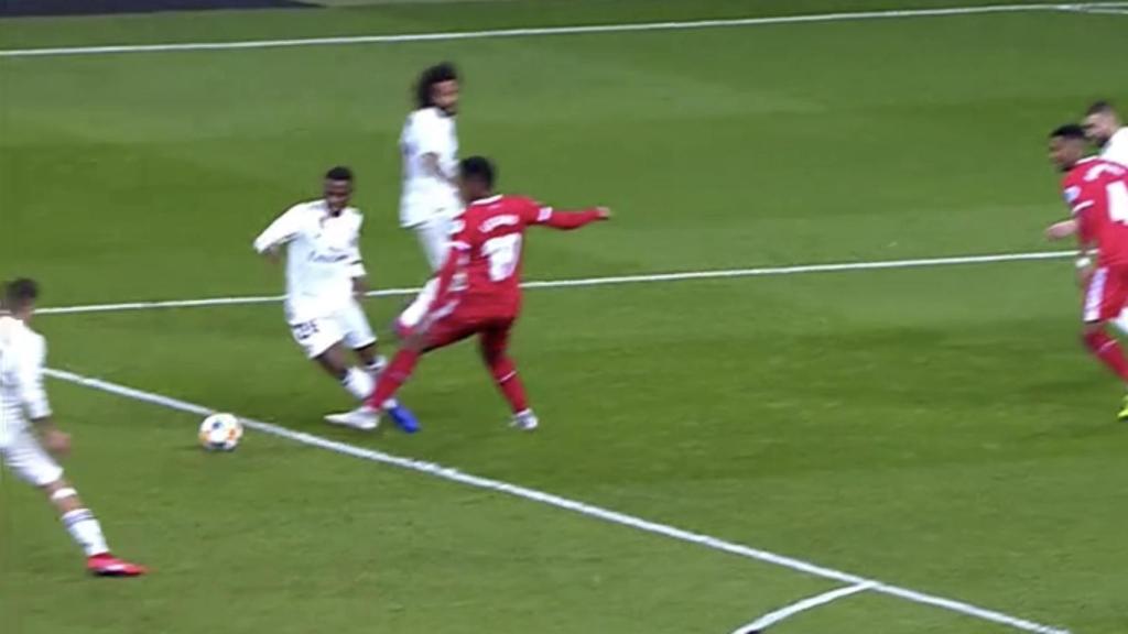 Penalti sancionado contra el Girona sobre Vinicius