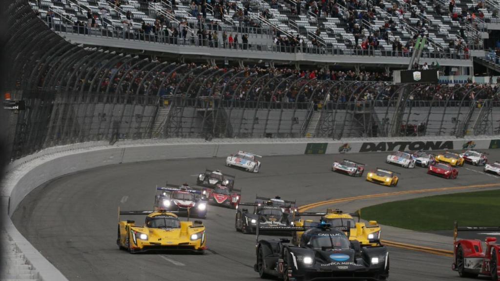 Salida de las 24 horas de Daytona. Foto: Twitter (@WayneTaylorRcng)
