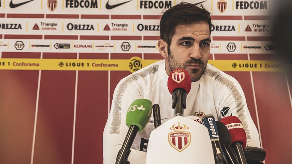 Cesc Fàbregas en rueda de prensa. Foto: asmonaco.com