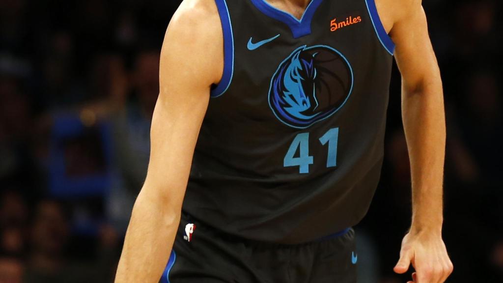 Nowitzki ante los New York Knicks