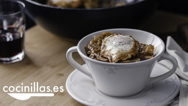 col guisada con huevo portada