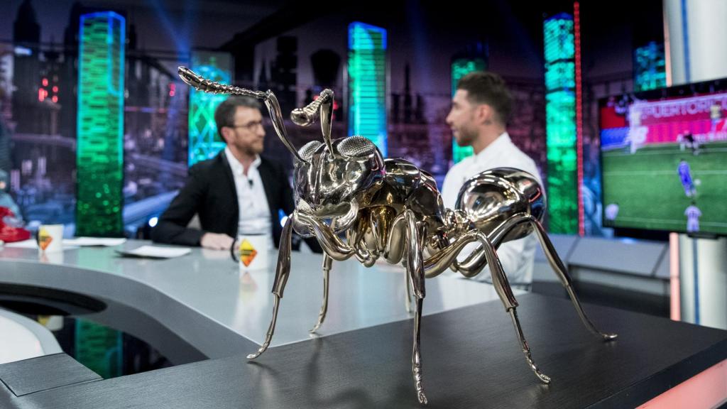 Pablo Motos y Sergio Ramos en el plató de El Hormiguero.