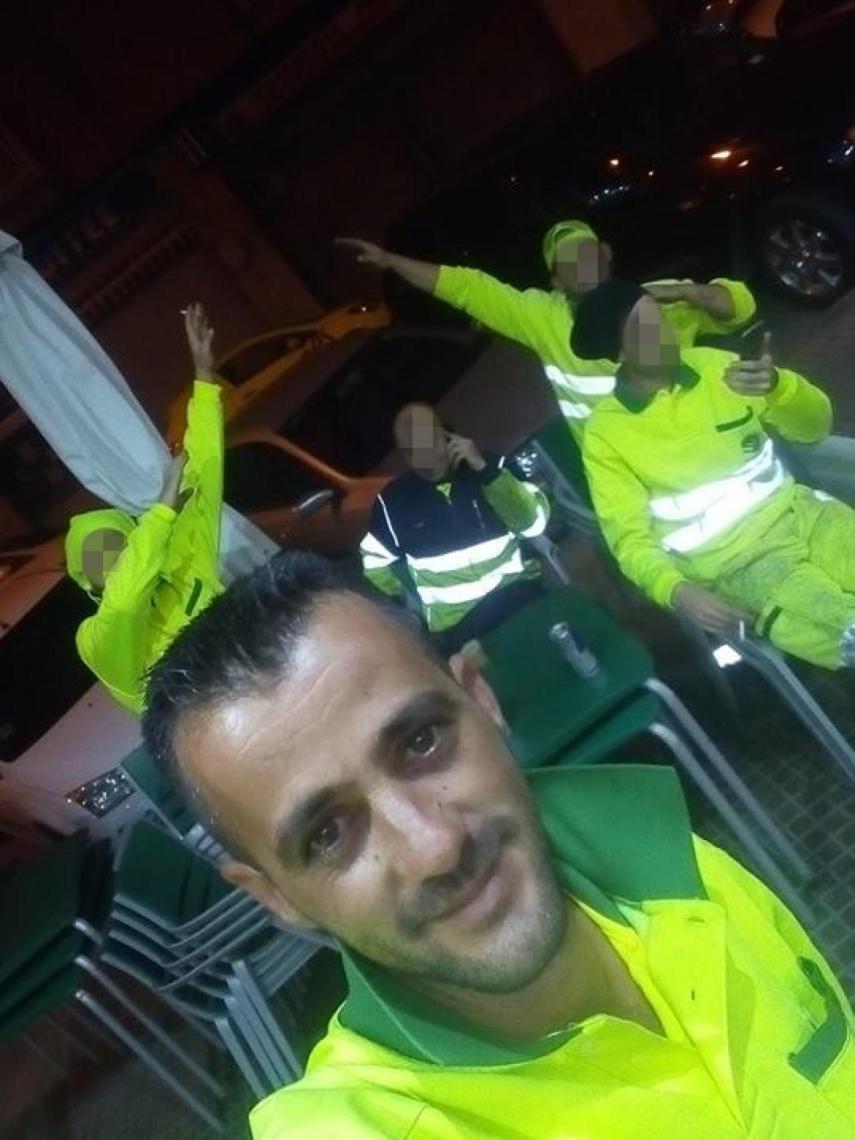 uan Bornes Gómez, en primer plano y con ropa de trabajo. Tenía 32 años. Como los otros cuatro fallecidos, también era de Las Cabezas de San Juan (Sevilla).