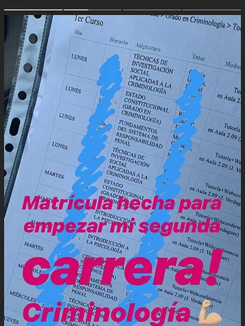 Captura InstaStories de Alba mostrando su calendario universitario.