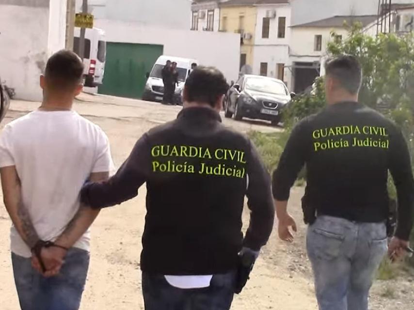 Detención de un miembro del clan en la operación Bomón de la Guardia Civil.