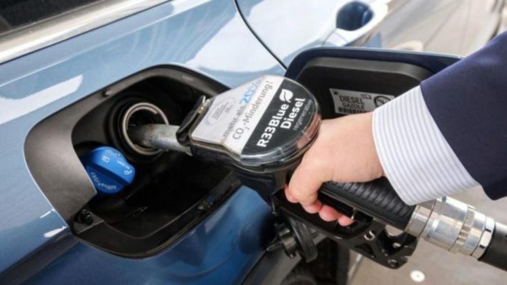 Dispensador del diésel R33 en Alemania. Foto: Volkswagen
