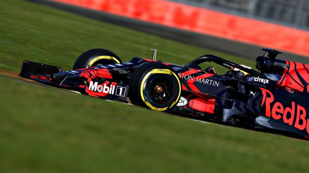 El RB15 en Silverstone. Foto: Twitter (@redbullracing)