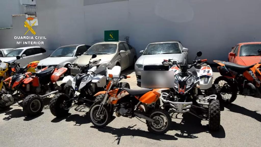 Vehículos intervenidos por la Guardia Civil en la operación Bomón,