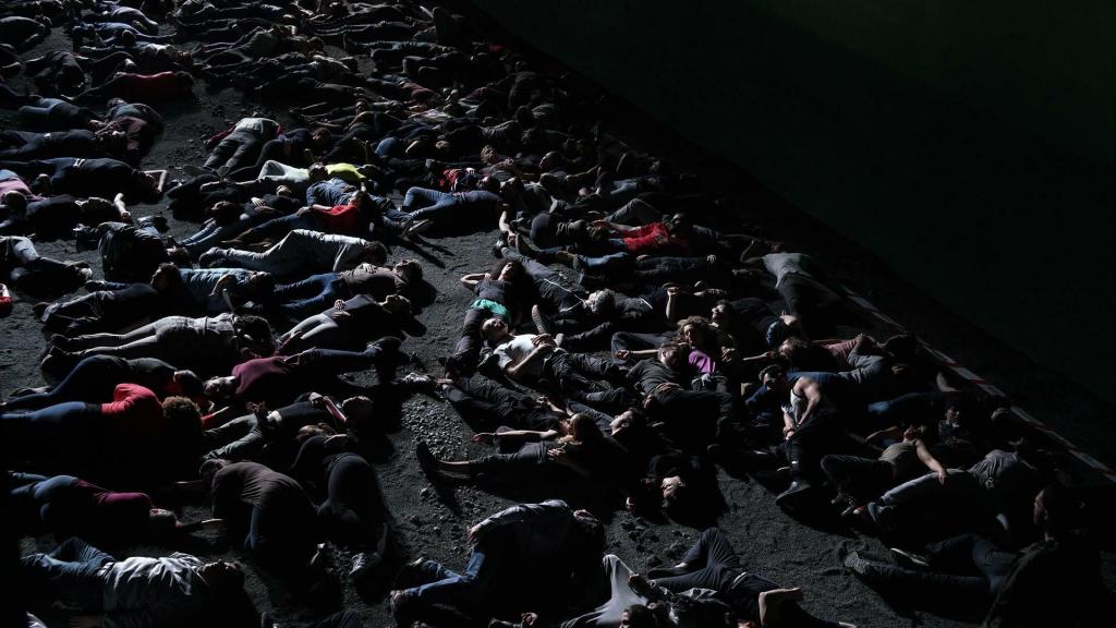 El Real se transforma en una 'isla de Lesbos' llena de refugiados